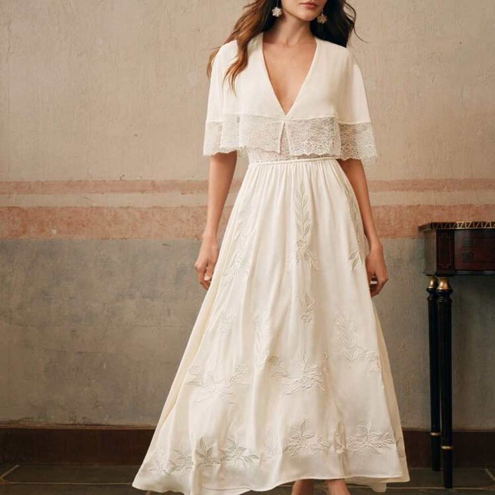 Chic Cream Lace Midi Dress